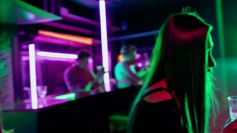 Video 4, shot 9: Conversation